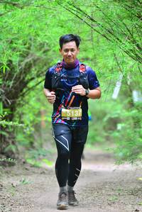 BIB: 5137
                            <button type="button" onclick="openModal(4318728)" class="btn btn-primary btn-sm float-right btn-popup" data-toggle="modal" data-target=".modal-high-quality">
                        <i class="fas fa-shopping-cart"></i> Add to Cart
                    </button>
                                            <button type="button" onclick="isThisMe(4318728, true)" class="btn btn-success btn-sm float-right btn-popup btn-isme hidden" data-toggle="tooltip" data-placement="bottom" title="นี่คือรูปของคุณใช่ไหม คลิกที่นี่เพื่อเอาเข้าอัลบั้ม">
                        <i class="fas fa-plus"></i> Add to album
                    </button>
                    <button type="button" onclick="isThisMe(4318728, false)" class="btn btn-warning btn-sm float-right btn-popup btn-isnotme hidden">
                        <i class="fas fa-ban"></i> Remove from album
                    </button>