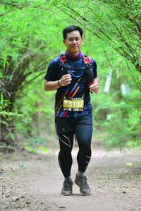 BIB: 5137
                            <button type="button" onclick="openModal(4318663)" class="btn btn-primary btn-sm float-right btn-popup" data-toggle="modal" data-target=".modal-high-quality">
                        <i class="fas fa-shopping-cart"></i> Add to Cart
                    </button>
                                            <button type="button" onclick="isThisMe(4318663, true)" class="btn btn-success btn-sm float-right btn-popup btn-isme hidden" data-toggle="tooltip" data-placement="bottom" title="นี่คือรูปของคุณใช่ไหม คลิกที่นี่เพื่อเอาเข้าอัลบั้ม">
                        <i class="fas fa-plus"></i> Add to album
                    </button>
                    <button type="button" onclick="isThisMe(4318663, false)" class="btn btn-warning btn-sm float-right btn-popup btn-isnotme hidden">
                        <i class="fas fa-ban"></i> Remove from album
                    </button>