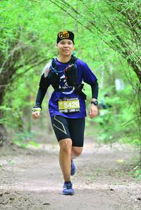 BIB: 5429
                            <button type="button" onclick="openModal(4322240)" class="btn btn-primary btn-sm float-right btn-popup" data-toggle="modal" data-target=".modal-high-quality">
                        <i class="fas fa-shopping-cart"></i> Add to Cart
                    </button>
                                            <button type="button" onclick="isThisMe(4322240, true)" class="btn btn-success btn-sm float-right btn-popup btn-isme hidden" data-toggle="tooltip" data-placement="bottom" title="นี่คือรูปของคุณใช่ไหม คลิกที่นี่เพื่อเอาเข้าอัลบั้ม">
                        <i class="fas fa-plus"></i> Add to album
                    </button>
                    <button type="button" onclick="isThisMe(4322240, false)" class="btn btn-warning btn-sm float-right btn-popup btn-isnotme hidden">
                        <i class="fas fa-ban"></i> Remove from album
                    </button>