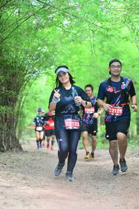 BIB: 2121, 2123
                            <button type="button" onclick="openModal(4298751)" class="btn btn-primary btn-sm float-right btn-popup" data-toggle="modal" data-target=".modal-high-quality">
                        <i class="fas fa-shopping-cart"></i> Add to Cart
                    </button>
                                            <button type="button" onclick="isThisMe(4298751, true)" class="btn btn-success btn-sm float-right btn-popup btn-isme hidden" data-toggle="tooltip" data-placement="bottom" title="นี่คือรูปของคุณใช่ไหม คลิกที่นี่เพื่อเอาเข้าอัลบั้ม">
                        <i class="fas fa-plus"></i> Add to album
                    </button>
                    <button type="button" onclick="isThisMe(4298751, false)" class="btn btn-warning btn-sm float-right btn-popup btn-isnotme hidden">
                        <i class="fas fa-ban"></i> Remove from album
                    </button>