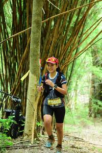 BIB: 5602
                            <button type="button" onclick="openModal(4290955)" class="btn btn-primary btn-sm float-right btn-popup" data-toggle="modal" data-target=".modal-high-quality">
                        <i class="fas fa-shopping-cart"></i> Add to Cart
                    </button>
                                            <button type="button" onclick="isThisMe(4290955, true)" class="btn btn-success btn-sm float-right btn-popup btn-isme hidden" data-toggle="tooltip" data-placement="bottom" title="นี่คือรูปของคุณใช่ไหม คลิกที่นี่เพื่อเอาเข้าอัลบั้ม">
                        <i class="fas fa-plus"></i> Add to album
                    </button>
                    <button type="button" onclick="isThisMe(4290955, false)" class="btn btn-warning btn-sm float-right btn-popup btn-isnotme hidden">
                        <i class="fas fa-ban"></i> Remove from album
                    </button>