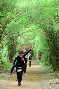 BIB: 3820
                            <button type="button" onclick="openModal(4306837)" class="btn btn-primary btn-sm float-right btn-popup" data-toggle="modal" data-target=".modal-high-quality">
                        <i class="fas fa-shopping-cart"></i> Add to Cart
                    </button>
                                            <button type="button" onclick="isThisMe(4306837, true)" class="btn btn-success btn-sm float-right btn-popup btn-isme hidden" data-toggle="tooltip" data-placement="bottom" title="นี่คือรูปของคุณใช่ไหม คลิกที่นี่เพื่อเอาเข้าอัลบั้ม">
                        <i class="fas fa-plus"></i> Add to album
                    </button>
                    <button type="button" onclick="isThisMe(4306837, false)" class="btn btn-warning btn-sm float-right btn-popup btn-isnotme hidden">
                        <i class="fas fa-ban"></i> Remove from album
                    </button>