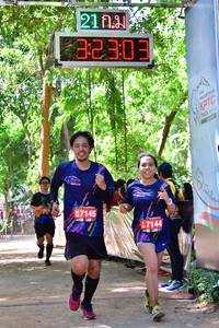 BIB: 32303, 7145, 7144
                            <button type="button" onclick="openModal(3985320)" class="btn btn-primary btn-sm float-right btn-popup" data-toggle="modal" data-target=".modal-high-quality">
                        <i class="fas fa-shopping-cart"></i> Add to Cart
                    </button>
                                            <button type="button" onclick="isThisMe(3985320, true)" class="btn btn-success btn-sm float-right btn-popup btn-isme hidden" data-toggle="tooltip" data-placement="bottom" title="นี่คือรูปของคุณใช่ไหม คลิกที่นี่เพื่อเอาเข้าอัลบั้ม">
                        <i class="fas fa-plus"></i> Add to album
                    </button>
                    <button type="button" onclick="isThisMe(3985320, false)" class="btn btn-warning btn-sm float-right btn-popup btn-isnotme hidden">
                        <i class="fas fa-ban"></i> Remove from album
                    </button>