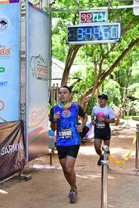BIB: 096686, 3889, 3582
                            <button type="button" onclick="openModal(3983658)" class="btn btn-primary btn-sm float-right btn-popup" data-toggle="modal" data-target=".modal-high-quality">
                        <i class="fas fa-shopping-cart"></i> Add to Cart
                    </button>
                                            <button type="button" onclick="isThisMe(3983658, true)" class="btn btn-success btn-sm float-right btn-popup btn-isme hidden" data-toggle="tooltip" data-placement="bottom" title="นี่คือรูปของคุณใช่ไหม คลิกที่นี่เพื่อเอาเข้าอัลบั้ม">
                        <i class="fas fa-plus"></i> Add to album
                    </button>
                    <button type="button" onclick="isThisMe(3983658, false)" class="btn btn-warning btn-sm float-right btn-popup btn-isnotme hidden">
                        <i class="fas fa-ban"></i> Remove from album
                    </button>