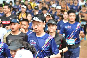 BIB: 1504
                            <button type="button" onclick="openModal(3950247)" class="btn btn-primary btn-sm float-right btn-popup" data-toggle="modal" data-target=".modal-high-quality">
                        <i class="fas fa-shopping-cart"></i> Add to Cart
                    </button>
                                            <button type="button" onclick="isThisMe(3950247, true)" class="btn btn-success btn-sm float-right btn-popup btn-isme hidden" data-toggle="tooltip" data-placement="bottom" title="นี่คือรูปของคุณใช่ไหม คลิกที่นี่เพื่อเอาเข้าอัลบั้ม">
                        <i class="fas fa-plus"></i> Add to album
                    </button>
                    <button type="button" onclick="isThisMe(3950247, false)" class="btn btn-warning btn-sm float-right btn-popup btn-isnotme hidden">
                        <i class="fas fa-ban"></i> Remove from album
                    </button>