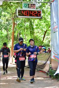 BIB: 0422, 2336, 2288, 2289
                            <button type="button" onclick="openModal(3999484)" class="btn btn-primary btn-sm float-right btn-popup" data-toggle="modal" data-target=".modal-high-quality">
                        <i class="fas fa-shopping-cart"></i> Add to Cart
                    </button>
                                            <button type="button" onclick="isThisMe(3999484, true)" class="btn btn-success btn-sm float-right btn-popup btn-isme hidden" data-toggle="tooltip" data-placement="bottom" title="นี่คือรูปของคุณใช่ไหม คลิกที่นี่เพื่อเอาเข้าอัลบั้ม">
                        <i class="fas fa-plus"></i> Add to album
                    </button>
                    <button type="button" onclick="isThisMe(3999484, false)" class="btn btn-warning btn-sm float-right btn-popup btn-isnotme hidden">
                        <i class="fas fa-ban"></i> Remove from album
                    </button>