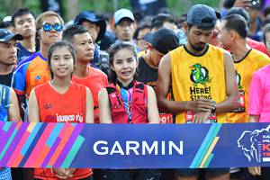 BIB: 917
                            <button type="button" onclick="openModal(3949892)" class="btn btn-primary btn-sm float-right btn-popup" data-toggle="modal" data-target=".modal-high-quality">
                        <i class="fas fa-shopping-cart"></i> Add to Cart
                    </button>
                                            <button type="button" onclick="isThisMe(3949892, true)" class="btn btn-success btn-sm float-right btn-popup btn-isme hidden" data-toggle="tooltip" data-placement="bottom" title="นี่คือรูปของคุณใช่ไหม คลิกที่นี่เพื่อเอาเข้าอัลบั้ม">
                        <i class="fas fa-plus"></i> Add to album
                    </button>
                    <button type="button" onclick="isThisMe(3949892, false)" class="btn btn-warning btn-sm float-right btn-popup btn-isnotme hidden">
                        <i class="fas fa-ban"></i> Remove from album
                    </button>