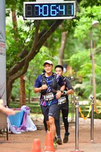 BIB: 0640, 3924, 3897
                            <button type="button" onclick="openModal(3936305)" class="btn btn-primary btn-sm float-right btn-popup" data-toggle="modal" data-target=".modal-high-quality">
                        <i class="fas fa-shopping-cart"></i> Add to Cart
                    </button>
                                            <button type="button" onclick="isThisMe(3936305, true)" class="btn btn-success btn-sm float-right btn-popup btn-isme hidden" data-toggle="tooltip" data-placement="bottom" title="นี่คือรูปของคุณใช่ไหม คลิกที่นี่เพื่อเอาเข้าอัลบั้ม">
                        <i class="fas fa-plus"></i> Add to album
                    </button>
                    <button type="button" onclick="isThisMe(3936305, false)" class="btn btn-warning btn-sm float-right btn-popup btn-isnotme hidden">
                        <i class="fas fa-ban"></i> Remove from album
                    </button>