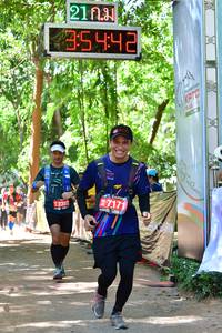 BIB: 7171
                            <button type="button" onclick="openModal(3996643)" class="btn btn-primary btn-sm float-right btn-popup" data-toggle="modal" data-target=".modal-high-quality">
                        <i class="fas fa-shopping-cart"></i> Add to Cart
                    </button>
                                            <button type="button" onclick="isThisMe(3996643, true)" class="btn btn-success btn-sm float-right btn-popup btn-isme hidden" data-toggle="tooltip" data-placement="bottom" title="นี่คือรูปของคุณใช่ไหม คลิกที่นี่เพื่อเอาเข้าอัลบั้ม">
                        <i class="fas fa-plus"></i> Add to album
                    </button>
                    <button type="button" onclick="isThisMe(3996643, false)" class="btn btn-warning btn-sm float-right btn-popup btn-isnotme hidden">
                        <i class="fas fa-ban"></i> Remove from album
                    </button>