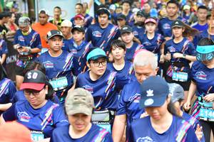 BIB: 1026, 1400
                            <button type="button" onclick="openModal(3949736)" class="btn btn-primary btn-sm float-right btn-popup" data-toggle="modal" data-target=".modal-high-quality">
                        <i class="fas fa-shopping-cart"></i> Add to Cart
                    </button>
                                            <button type="button" onclick="isThisMe(3949736, true)" class="btn btn-success btn-sm float-right btn-popup btn-isme hidden" data-toggle="tooltip" data-placement="bottom" title="นี่คือรูปของคุณใช่ไหม คลิกที่นี่เพื่อเอาเข้าอัลบั้ม">
                        <i class="fas fa-plus"></i> Add to album
                    </button>
                    <button type="button" onclick="isThisMe(3949736, false)" class="btn btn-warning btn-sm float-right btn-popup btn-isnotme hidden">
                        <i class="fas fa-ban"></i> Remove from album
                    </button>