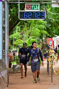 BIB: 3817, 3333
                            <button type="button" onclick="openModal(4020759)" class="btn btn-primary btn-sm float-right btn-popup" data-toggle="modal" data-target=".modal-high-quality">
                        <i class="fas fa-shopping-cart"></i> Add to Cart
                    </button>
                                            <button type="button" onclick="isThisMe(4020759, true)" class="btn btn-success btn-sm float-right btn-popup btn-isme hidden" data-toggle="tooltip" data-placement="bottom" title="นี่คือรูปของคุณใช่ไหม คลิกที่นี่เพื่อเอาเข้าอัลบั้ม">
                        <i class="fas fa-plus"></i> Add to album
                    </button>
                    <button type="button" onclick="isThisMe(4020759, false)" class="btn btn-warning btn-sm float-right btn-popup btn-isnotme hidden">
                        <i class="fas fa-ban"></i> Remove from album
                    </button>