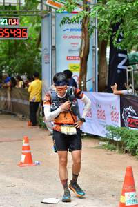 BIB: 5436, 888
                            <button type="button" onclick="openModal(4020327)" class="btn btn-primary btn-sm float-right btn-popup" data-toggle="modal" data-target=".modal-high-quality">
                        <i class="fas fa-shopping-cart"></i> Add to Cart
                    </button>
                                            <button type="button" onclick="isThisMe(4020327, true)" class="btn btn-success btn-sm float-right btn-popup btn-isme hidden" data-toggle="tooltip" data-placement="bottom" title="นี่คือรูปของคุณใช่ไหม คลิกที่นี่เพื่อเอาเข้าอัลบั้ม">
                        <i class="fas fa-plus"></i> Add to album
                    </button>
                    <button type="button" onclick="isThisMe(4020327, false)" class="btn btn-warning btn-sm float-right btn-popup btn-isnotme hidden">
                        <i class="fas fa-ban"></i> Remove from album
                    </button>