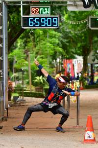 BIB: 321, 65909
                            <button type="button" onclick="openModal(3935418)" class="btn btn-primary btn-sm float-right btn-popup" data-toggle="modal" data-target=".modal-high-quality">
                        <i class="fas fa-shopping-cart"></i> Add to Cart
                    </button>
                                            <button type="button" onclick="isThisMe(3935418, true)" class="btn btn-success btn-sm float-right btn-popup btn-isme hidden" data-toggle="tooltip" data-placement="bottom" title="นี่คือรูปของคุณใช่ไหม คลิกที่นี่เพื่อเอาเข้าอัลบั้ม">
                        <i class="fas fa-plus"></i> Add to album
                    </button>
                    <button type="button" onclick="isThisMe(3935418, false)" class="btn btn-warning btn-sm float-right btn-popup btn-isnotme hidden">
                        <i class="fas fa-ban"></i> Remove from album
                    </button>