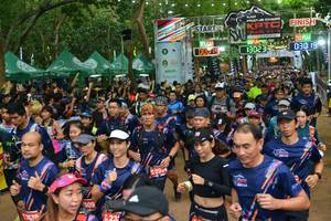 BIB: 2100, 030, 201, 294, 809, 2670
                            <button type="button" onclick="openModal(4418071)" class="btn btn-primary btn-sm float-right btn-popup" data-toggle="modal" data-target=".modal-high-quality">
                        <i class="fas fa-shopping-cart"></i> Add to Cart
                    </button>
                                            <button type="button" onclick="isThisMe(4418071, true)" class="btn btn-success btn-sm float-right btn-popup btn-isme hidden" data-toggle="tooltip" data-placement="bottom" title="นี่คือรูปของคุณใช่ไหม คลิกที่นี่เพื่อเอาเข้าอัลบั้ม">
                        <i class="fas fa-plus"></i> Add to album
                    </button>
                    <button type="button" onclick="isThisMe(4418071, false)" class="btn btn-warning btn-sm float-right btn-popup btn-isnotme hidden">
                        <i class="fas fa-ban"></i> Remove from album
                    </button>