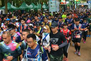 BIB: 2871, 2830, 206
                            <button type="button" onclick="openModal(4418294)" class="btn btn-primary btn-sm float-right btn-popup" data-toggle="modal" data-target=".modal-high-quality">
                        <i class="fas fa-shopping-cart"></i> Add to Cart
                    </button>
                                            <button type="button" onclick="isThisMe(4418294, true)" class="btn btn-success btn-sm float-right btn-popup btn-isme hidden" data-toggle="tooltip" data-placement="bottom" title="นี่คือรูปของคุณใช่ไหม คลิกที่นี่เพื่อเอาเข้าอัลบั้ม">
                        <i class="fas fa-plus"></i> Add to album
                    </button>
                    <button type="button" onclick="isThisMe(4418294, false)" class="btn btn-warning btn-sm float-right btn-popup btn-isnotme hidden">
                        <i class="fas fa-ban"></i> Remove from album
                    </button>