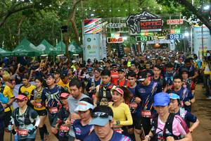 BIB: 3011, 6709, 2895, 2805, 2899, 2915, 2596
                            <button type="button" onclick="openModal(4418028)" class="btn btn-primary btn-sm float-right btn-popup" data-toggle="modal" data-target=".modal-high-quality">
                        <i class="fas fa-shopping-cart"></i> Add to Cart
                    </button>
                                            <button type="button" onclick="isThisMe(4418028, true)" class="btn btn-success btn-sm float-right btn-popup btn-isme hidden" data-toggle="tooltip" data-placement="bottom" title="นี่คือรูปของคุณใช่ไหม คลิกที่นี่เพื่อเอาเข้าอัลบั้ม">
                        <i class="fas fa-plus"></i> Add to album
                    </button>
                    <button type="button" onclick="isThisMe(4418028, false)" class="btn btn-warning btn-sm float-right btn-popup btn-isnotme hidden">
                        <i class="fas fa-ban"></i> Remove from album
                    </button>