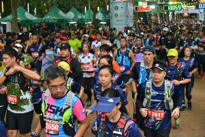 BIB: 6501, 2817, 2511, 2650
                            <button type="button" onclick="openModal(4418268)" class="btn btn-primary btn-sm float-right btn-popup" data-toggle="modal" data-target=".modal-high-quality">
                        <i class="fas fa-shopping-cart"></i> Add to Cart
                    </button>
                                            <button type="button" onclick="isThisMe(4418268, true)" class="btn btn-success btn-sm float-right btn-popup btn-isme hidden" data-toggle="tooltip" data-placement="bottom" title="นี่คือรูปของคุณใช่ไหม คลิกที่นี่เพื่อเอาเข้าอัลบั้ม">
                        <i class="fas fa-plus"></i> Add to album
                    </button>
                    <button type="button" onclick="isThisMe(4418268, false)" class="btn btn-warning btn-sm float-right btn-popup btn-isnotme hidden">
                        <i class="fas fa-ban"></i> Remove from album
                    </button>