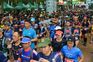 BIB: 3048, 260, 2051
                            <button type="button" onclick="openModal(4418230)" class="btn btn-primary btn-sm float-right btn-popup" data-toggle="modal" data-target=".modal-high-quality">
                        <i class="fas fa-shopping-cart"></i> Add to Cart
                    </button>
                                            <button type="button" onclick="isThisMe(4418230, true)" class="btn btn-success btn-sm float-right btn-popup btn-isme hidden" data-toggle="tooltip" data-placement="bottom" title="นี่คือรูปของคุณใช่ไหม คลิกที่นี่เพื่อเอาเข้าอัลบั้ม">
                        <i class="fas fa-plus"></i> Add to album
                    </button>
                    <button type="button" onclick="isThisMe(4418230, false)" class="btn btn-warning btn-sm float-right btn-popup btn-isnotme hidden">
                        <i class="fas fa-ban"></i> Remove from album
                    </button>