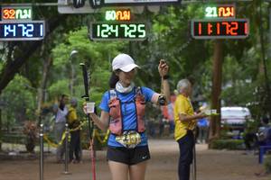 BIB: 320, 124725, 131
                            <button type="button" onclick="openModal(4279201)" class="btn btn-primary btn-sm float-right btn-popup" data-toggle="modal" data-target=".modal-high-quality">
                        <i class="fas fa-shopping-cart"></i> Add to Cart
                    </button>
                                            <button type="button" onclick="isThisMe(4279201, true)" class="btn btn-success btn-sm float-right btn-popup btn-isme hidden" data-toggle="tooltip" data-placement="bottom" title="นี่คือรูปของคุณใช่ไหม คลิกที่นี่เพื่อเอาเข้าอัลบั้ม">
                        <i class="fas fa-plus"></i> Add to album
                    </button>
                    <button type="button" onclick="isThisMe(4279201, false)" class="btn btn-warning btn-sm float-right btn-popup btn-isnotme hidden">
                        <i class="fas fa-ban"></i> Remove from album
                    </button>