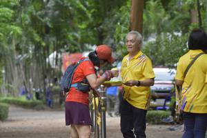 BIB: 
                            <button type="button" onclick="openModal(4278972)" class="btn btn-primary btn-sm float-right btn-popup" data-toggle="modal" data-target=".modal-high-quality">
                        <i class="fas fa-shopping-cart"></i> Add to Cart
                    </button>
                                            <button type="button" onclick="isThisMe(4278972, true)" class="btn btn-success btn-sm float-right btn-popup btn-isme hidden" data-toggle="tooltip" data-placement="bottom" title="นี่คือรูปของคุณใช่ไหม คลิกที่นี่เพื่อเอาเข้าอัลบั้ม">
                        <i class="fas fa-plus"></i> Add to album
                    </button>
                    <button type="button" onclick="isThisMe(4278972, false)" class="btn btn-warning btn-sm float-right btn-popup btn-isnotme hidden">
                        <i class="fas fa-ban"></i> Remove from album
                    </button>