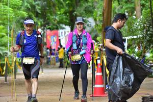 BIB: 5162
                            <button type="button" onclick="openModal(4277168)" class="btn btn-primary btn-sm float-right btn-popup" data-toggle="modal" data-target=".modal-high-quality">
                        <i class="fas fa-shopping-cart"></i> Add to Cart
                    </button>
                                            <button type="button" onclick="isThisMe(4277168, true)" class="btn btn-success btn-sm float-right btn-popup btn-isme hidden" data-toggle="tooltip" data-placement="bottom" title="นี่คือรูปของคุณใช่ไหม คลิกที่นี่เพื่อเอาเข้าอัลบั้ม">
                        <i class="fas fa-plus"></i> Add to album
                    </button>
                    <button type="button" onclick="isThisMe(4277168, false)" class="btn btn-warning btn-sm float-right btn-popup btn-isnotme hidden">
                        <i class="fas fa-ban"></i> Remove from album
                    </button>