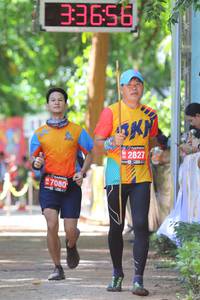 BIB: 33656, 2827, 7080
                            <button type="button" onclick="openModal(4226136)" class="btn btn-primary btn-sm float-right btn-popup" data-toggle="modal" data-target=".modal-high-quality">
                        <i class="fas fa-shopping-cart"></i> Add to Cart
                    </button>
                                            <button type="button" onclick="isThisMe(4226136, true)" class="btn btn-success btn-sm float-right btn-popup btn-isme hidden" data-toggle="tooltip" data-placement="bottom" title="นี่คือรูปของคุณใช่ไหม คลิกที่นี่เพื่อเอาเข้าอัลบั้ม">
                        <i class="fas fa-plus"></i> Add to album
                    </button>
                    <button type="button" onclick="isThisMe(4226136, false)" class="btn btn-warning btn-sm float-right btn-popup btn-isnotme hidden">
                        <i class="fas fa-ban"></i> Remove from album
                    </button>
