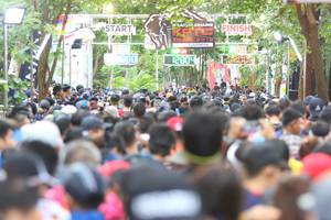 BIB: 419, 011
                            <button type="button" onclick="openModal(4211985)" class="btn btn-primary btn-sm float-right btn-popup" data-toggle="modal" data-target=".modal-high-quality">
                        <i class="fas fa-shopping-cart"></i> Add to Cart
                    </button>
                                            <button type="button" onclick="isThisMe(4211985, true)" class="btn btn-success btn-sm float-right btn-popup btn-isme hidden" data-toggle="tooltip" data-placement="bottom" title="นี่คือรูปของคุณใช่ไหม คลิกที่นี่เพื่อเอาเข้าอัลบั้ม">
                        <i class="fas fa-plus"></i> Add to album
                    </button>
                    <button type="button" onclick="isThisMe(4211985, false)" class="btn btn-warning btn-sm float-right btn-popup btn-isnotme hidden">
                        <i class="fas fa-ban"></i> Remove from album
                    </button>