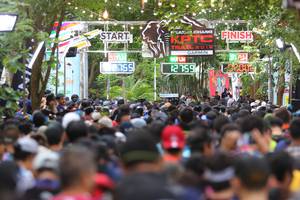 BIB: 
                            <button type="button" onclick="openModal(4211837)" class="btn btn-primary btn-sm float-right btn-popup" data-toggle="modal" data-target=".modal-high-quality">
                        <i class="fas fa-shopping-cart"></i> Add to Cart
                    </button>
                                            <button type="button" onclick="isThisMe(4211837, true)" class="btn btn-success btn-sm float-right btn-popup btn-isme hidden" data-toggle="tooltip" data-placement="bottom" title="นี่คือรูปของคุณใช่ไหม คลิกที่นี่เพื่อเอาเข้าอัลบั้ม">
                        <i class="fas fa-plus"></i> Add to album
                    </button>
                    <button type="button" onclick="isThisMe(4211837, false)" class="btn btn-warning btn-sm float-right btn-popup btn-isnotme hidden">
                        <i class="fas fa-ban"></i> Remove from album
                    </button>