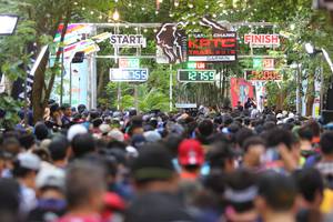 BIB: 12759
                            <button type="button" onclick="openModal(4211830)" class="btn btn-primary btn-sm float-right btn-popup" data-toggle="modal" data-target=".modal-high-quality">
                        <i class="fas fa-shopping-cart"></i> Add to Cart
                    </button>
                                            <button type="button" onclick="isThisMe(4211830, true)" class="btn btn-success btn-sm float-right btn-popup btn-isme hidden" data-toggle="tooltip" data-placement="bottom" title="นี่คือรูปของคุณใช่ไหม คลิกที่นี่เพื่อเอาเข้าอัลบั้ม">
                        <i class="fas fa-plus"></i> Add to album
                    </button>
                    <button type="button" onclick="isThisMe(4211830, false)" class="btn btn-warning btn-sm float-right btn-popup btn-isnotme hidden">
                        <i class="fas fa-ban"></i> Remove from album
                    </button>