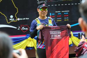 BIB: 203
                            <button type="button" onclick="openModal(4237841)" class="btn btn-primary btn-sm float-right btn-popup" data-toggle="modal" data-target=".modal-high-quality">
                        <i class="fas fa-shopping-cart"></i> Add to Cart
                    </button>
                                            <button type="button" onclick="isThisMe(4237841, true)" class="btn btn-success btn-sm float-right btn-popup btn-isme hidden" data-toggle="tooltip" data-placement="bottom" title="นี่คือรูปของคุณใช่ไหม คลิกที่นี่เพื่อเอาเข้าอัลบั้ม">
                        <i class="fas fa-plus"></i> Add to album
                    </button>
                    <button type="button" onclick="isThisMe(4237841, false)" class="btn btn-warning btn-sm float-right btn-popup btn-isnotme hidden">
                        <i class="fas fa-ban"></i> Remove from album
                    </button>