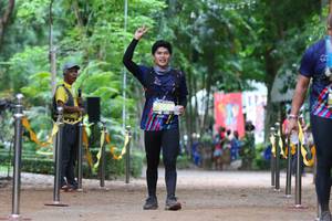 BIB: 5565
                            <button type="button" onclick="openModal(4295181)" class="btn btn-primary btn-sm float-right btn-popup" data-toggle="modal" data-target=".modal-high-quality">
                        <i class="fas fa-shopping-cart"></i> Add to Cart
                    </button>
                                            <button type="button" onclick="isThisMe(4295181, true)" class="btn btn-success btn-sm float-right btn-popup btn-isme hidden" data-toggle="tooltip" data-placement="bottom" title="นี่คือรูปของคุณใช่ไหม คลิกที่นี่เพื่อเอาเข้าอัลบั้ม">
                        <i class="fas fa-plus"></i> Add to album
                    </button>
                    <button type="button" onclick="isThisMe(4295181, false)" class="btn btn-warning btn-sm float-right btn-popup btn-isnotme hidden">
                        <i class="fas fa-ban"></i> Remove from album
                    </button>