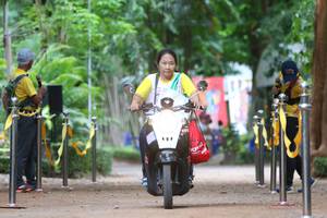 BIB: 
                            <button type="button" onclick="openModal(4295332)" class="btn btn-primary btn-sm float-right btn-popup" data-toggle="modal" data-target=".modal-high-quality">
                        <i class="fas fa-shopping-cart"></i> Add to Cart
                    </button>
                                            <button type="button" onclick="isThisMe(4295332, true)" class="btn btn-success btn-sm float-right btn-popup btn-isme hidden" data-toggle="tooltip" data-placement="bottom" title="นี่คือรูปของคุณใช่ไหม คลิกที่นี่เพื่อเอาเข้าอัลบั้ม">
                        <i class="fas fa-plus"></i> Add to album
                    </button>
                    <button type="button" onclick="isThisMe(4295332, false)" class="btn btn-warning btn-sm float-right btn-popup btn-isnotme hidden">
                        <i class="fas fa-ban"></i> Remove from album
                    </button>