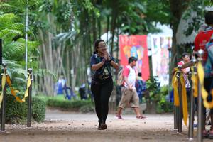 BIB: 
                            <button type="button" onclick="openModal(4295350)" class="btn btn-primary btn-sm float-right btn-popup" data-toggle="modal" data-target=".modal-high-quality">
                        <i class="fas fa-shopping-cart"></i> Add to Cart
                    </button>
                                            <button type="button" onclick="isThisMe(4295350, true)" class="btn btn-success btn-sm float-right btn-popup btn-isme hidden" data-toggle="tooltip" data-placement="bottom" title="นี่คือรูปของคุณใช่ไหม คลิกที่นี่เพื่อเอาเข้าอัลบั้ม">
                        <i class="fas fa-plus"></i> Add to album
                    </button>
                    <button type="button" onclick="isThisMe(4295350, false)" class="btn btn-warning btn-sm float-right btn-popup btn-isnotme hidden">
                        <i class="fas fa-ban"></i> Remove from album
                    </button>