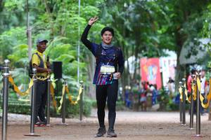 BIB: 5565
                            <button type="button" onclick="openModal(4295178)" class="btn btn-primary btn-sm float-right btn-popup" data-toggle="modal" data-target=".modal-high-quality">
                        <i class="fas fa-shopping-cart"></i> Add to Cart
                    </button>
                                            <button type="button" onclick="isThisMe(4295178, true)" class="btn btn-success btn-sm float-right btn-popup btn-isme hidden" data-toggle="tooltip" data-placement="bottom" title="นี่คือรูปของคุณใช่ไหม คลิกที่นี่เพื่อเอาเข้าอัลบั้ม">
                        <i class="fas fa-plus"></i> Add to album
                    </button>
                    <button type="button" onclick="isThisMe(4295178, false)" class="btn btn-warning btn-sm float-right btn-popup btn-isnotme hidden">
                        <i class="fas fa-ban"></i> Remove from album
                    </button>