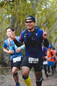 BIB: 3238, 3613
                            <button type="button" onclick="openModal(4522633)" class="btn btn-primary btn-sm float-right btn-popup" data-toggle="modal" data-target=".modal-high-quality">
                        <i class="fas fa-shopping-cart"></i> Add to Cart
                    </button>
                                            <button type="button" onclick="isThisMe(4522633, true)" class="btn btn-success btn-sm float-right btn-popup btn-isme hidden" data-toggle="tooltip" data-placement="bottom" title="นี่คือรูปของคุณใช่ไหม คลิกที่นี่เพื่อเอาเข้าอัลบั้ม">
                        <i class="fas fa-plus"></i> Add to album
                    </button>
                    <button type="button" onclick="isThisMe(4522633, false)" class="btn btn-warning btn-sm float-right btn-popup btn-isnotme hidden">
                        <i class="fas fa-ban"></i> Remove from album
                    </button>