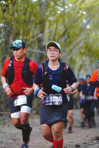 BIB: 3250
                            <button type="button" onclick="openModal(4522722)" class="btn btn-primary btn-sm float-right btn-popup" data-toggle="modal" data-target=".modal-high-quality">
                        <i class="fas fa-shopping-cart"></i> Add to Cart
                    </button>
                                            <button type="button" onclick="isThisMe(4522722, true)" class="btn btn-success btn-sm float-right btn-popup btn-isme hidden" data-toggle="tooltip" data-placement="bottom" title="นี่คือรูปของคุณใช่ไหม คลิกที่นี่เพื่อเอาเข้าอัลบั้ม">
                        <i class="fas fa-plus"></i> Add to album
                    </button>
                    <button type="button" onclick="isThisMe(4522722, false)" class="btn btn-warning btn-sm float-right btn-popup btn-isnotme hidden">
                        <i class="fas fa-ban"></i> Remove from album
                    </button>