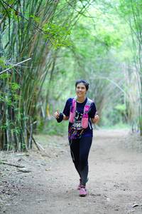 BIB: 896
                            <button type="button" onclick="openModal(4161171)" class="btn btn-primary btn-sm float-right btn-popup" data-toggle="modal" data-target=".modal-high-quality">
                        <i class="fas fa-shopping-cart"></i> Add to Cart
                    </button>
                                            <button type="button" onclick="isThisMe(4161171, true)" class="btn btn-success btn-sm float-right btn-popup btn-isme hidden" data-toggle="tooltip" data-placement="bottom" title="นี่คือรูปของคุณใช่ไหม คลิกที่นี่เพื่อเอาเข้าอัลบั้ม">
                        <i class="fas fa-plus"></i> Add to album
                    </button>
                    <button type="button" onclick="isThisMe(4161171, false)" class="btn btn-warning btn-sm float-right btn-popup btn-isnotme hidden">
                        <i class="fas fa-ban"></i> Remove from album
                    </button>