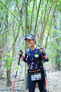 BIB: 3121
                            <button type="button" onclick="openModal(4161225)" class="btn btn-primary btn-sm float-right btn-popup" data-toggle="modal" data-target=".modal-high-quality">
                        <i class="fas fa-shopping-cart"></i> Add to Cart
                    </button>
                                            <button type="button" onclick="isThisMe(4161225, true)" class="btn btn-success btn-sm float-right btn-popup btn-isme hidden" data-toggle="tooltip" data-placement="bottom" title="นี่คือรูปของคุณใช่ไหม คลิกที่นี่เพื่อเอาเข้าอัลบั้ม">
                        <i class="fas fa-plus"></i> Add to album
                    </button>
                    <button type="button" onclick="isThisMe(4161225, false)" class="btn btn-warning btn-sm float-right btn-popup btn-isnotme hidden">
                        <i class="fas fa-ban"></i> Remove from album
                    </button>