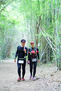 BIB: 3827
                            <button type="button" onclick="openModal(4161268)" class="btn btn-primary btn-sm float-right btn-popup" data-toggle="modal" data-target=".modal-high-quality">
                        <i class="fas fa-shopping-cart"></i> Add to Cart
                    </button>
                                            <button type="button" onclick="isThisMe(4161268, true)" class="btn btn-success btn-sm float-right btn-popup btn-isme hidden" data-toggle="tooltip" data-placement="bottom" title="นี่คือรูปของคุณใช่ไหม คลิกที่นี่เพื่อเอาเข้าอัลบั้ม">
                        <i class="fas fa-plus"></i> Add to album
                    </button>
                    <button type="button" onclick="isThisMe(4161268, false)" class="btn btn-warning btn-sm float-right btn-popup btn-isnotme hidden">
                        <i class="fas fa-ban"></i> Remove from album
                    </button>