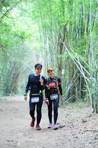 BIB: 3827, 3826
                            <button type="button" onclick="openModal(4161269)" class="btn btn-primary btn-sm float-right btn-popup" data-toggle="modal" data-target=".modal-high-quality">
                        <i class="fas fa-shopping-cart"></i> Add to Cart
                    </button>
                                            <button type="button" onclick="isThisMe(4161269, true)" class="btn btn-success btn-sm float-right btn-popup btn-isme hidden" data-toggle="tooltip" data-placement="bottom" title="นี่คือรูปของคุณใช่ไหม คลิกที่นี่เพื่อเอาเข้าอัลบั้ม">
                        <i class="fas fa-plus"></i> Add to album
                    </button>
                    <button type="button" onclick="isThisMe(4161269, false)" class="btn btn-warning btn-sm float-right btn-popup btn-isnotme hidden">
                        <i class="fas fa-ban"></i> Remove from album
                    </button>