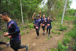 BIB: 2679, 287
                            <button type="button" onclick="openModal(4387205)" class="btn btn-primary btn-sm float-right btn-popup" data-toggle="modal" data-target=".modal-high-quality">
                        <i class="fas fa-shopping-cart"></i> Add to Cart
                    </button>
                                            <button type="button" onclick="isThisMe(4387205, true)" class="btn btn-success btn-sm float-right btn-popup btn-isme hidden" data-toggle="tooltip" data-placement="bottom" title="นี่คือรูปของคุณใช่ไหม คลิกที่นี่เพื่อเอาเข้าอัลบั้ม">
                        <i class="fas fa-plus"></i> Add to album
                    </button>
                    <button type="button" onclick="isThisMe(4387205, false)" class="btn btn-warning btn-sm float-right btn-popup btn-isnotme hidden">
                        <i class="fas fa-ban"></i> Remove from album
                    </button>