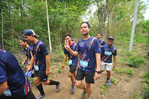 BIB: 1803, 1367
                            <button type="button" onclick="openModal(4394799)" class="btn btn-primary btn-sm float-right btn-popup" data-toggle="modal" data-target=".modal-high-quality">
                        <i class="fas fa-shopping-cart"></i> Add to Cart
                    </button>
                                            <button type="button" onclick="isThisMe(4394799, true)" class="btn btn-success btn-sm float-right btn-popup btn-isme hidden" data-toggle="tooltip" data-placement="bottom" title="นี่คือรูปของคุณใช่ไหม คลิกที่นี่เพื่อเอาเข้าอัลบั้ม">
                        <i class="fas fa-plus"></i> Add to album
                    </button>
                    <button type="button" onclick="isThisMe(4394799, false)" class="btn btn-warning btn-sm float-right btn-popup btn-isnotme hidden">
                        <i class="fas fa-ban"></i> Remove from album
                    </button>