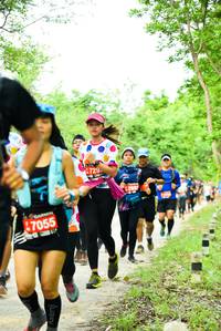 BIB: 729, 7055
                            <button type="button" onclick="openModal(4212643)" class="btn btn-primary btn-sm float-right btn-popup" data-toggle="modal" data-target=".modal-high-quality">
                        <i class="fas fa-shopping-cart"></i> Add to Cart
                    </button>
                                            <button type="button" onclick="isThisMe(4212643, true)" class="btn btn-success btn-sm float-right btn-popup btn-isme hidden" data-toggle="tooltip" data-placement="bottom" title="นี่คือรูปของคุณใช่ไหม คลิกที่นี่เพื่อเอาเข้าอัลบั้ม">
                        <i class="fas fa-plus"></i> Add to album
                    </button>
                    <button type="button" onclick="isThisMe(4212643, false)" class="btn btn-warning btn-sm float-right btn-popup btn-isnotme hidden">
                        <i class="fas fa-ban"></i> Remove from album
                    </button>