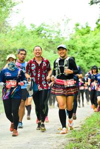 BIB: 2972, 357
                            <button type="button" onclick="openModal(4212386)" class="btn btn-primary btn-sm float-right btn-popup" data-toggle="modal" data-target=".modal-high-quality">
                        <i class="fas fa-shopping-cart"></i> Add to Cart
                    </button>
                                            <button type="button" onclick="isThisMe(4212386, true)" class="btn btn-success btn-sm float-right btn-popup btn-isme hidden" data-toggle="tooltip" data-placement="bottom" title="นี่คือรูปของคุณใช่ไหม คลิกที่นี่เพื่อเอาเข้าอัลบั้ม">
                        <i class="fas fa-plus"></i> Add to album
                    </button>
                    <button type="button" onclick="isThisMe(4212386, false)" class="btn btn-warning btn-sm float-right btn-popup btn-isnotme hidden">
                        <i class="fas fa-ban"></i> Remove from album
                    </button>