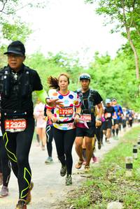 BIB: 7290, 7058, 2925
                            <button type="button" onclick="openModal(4212596)" class="btn btn-primary btn-sm float-right btn-popup" data-toggle="modal" data-target=".modal-high-quality">
                        <i class="fas fa-shopping-cart"></i> Add to Cart
                    </button>
                                            <button type="button" onclick="isThisMe(4212596, true)" class="btn btn-success btn-sm float-right btn-popup btn-isme hidden" data-toggle="tooltip" data-placement="bottom" title="นี่คือรูปของคุณใช่ไหม คลิกที่นี่เพื่อเอาเข้าอัลบั้ม">
                        <i class="fas fa-plus"></i> Add to album
                    </button>
                    <button type="button" onclick="isThisMe(4212596, false)" class="btn btn-warning btn-sm float-right btn-popup btn-isnotme hidden">
                        <i class="fas fa-ban"></i> Remove from album
                    </button>