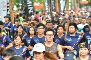 BIB: 155
                            <button type="button" onclick="openModal(4561371)" class="btn btn-primary btn-sm float-right btn-popup" data-toggle="modal" data-target=".modal-high-quality">
                        <i class="fas fa-shopping-cart"></i> Add to Cart
                    </button>
                                            <button type="button" onclick="isThisMe(4561371, true)" class="btn btn-success btn-sm float-right btn-popup btn-isme hidden" data-toggle="tooltip" data-placement="bottom" title="นี่คือรูปของคุณใช่ไหม คลิกที่นี่เพื่อเอาเข้าอัลบั้ม">
                        <i class="fas fa-plus"></i> Add to album
                    </button>
                    <button type="button" onclick="isThisMe(4561371, false)" class="btn btn-warning btn-sm float-right btn-popup btn-isnotme hidden">
                        <i class="fas fa-ban"></i> Remove from album
                    </button>