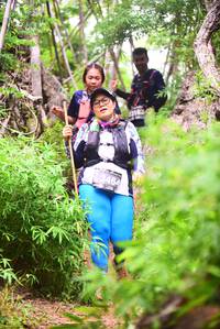 BIB: 316, 3464
                            <button type="button" onclick="openModal(3962072)" class="btn btn-primary btn-sm float-right btn-popup" data-toggle="modal" data-target=".modal-high-quality">
                        <i class="fas fa-shopping-cart"></i> Add to Cart
                    </button>
                                            <button type="button" onclick="isThisMe(3962072, true)" class="btn btn-success btn-sm float-right btn-popup btn-isme hidden" data-toggle="tooltip" data-placement="bottom" title="นี่คือรูปของคุณใช่ไหม คลิกที่นี่เพื่อเอาเข้าอัลบั้ม">
                        <i class="fas fa-plus"></i> Add to album
                    </button>
                    <button type="button" onclick="isThisMe(3962072, false)" class="btn btn-warning btn-sm float-right btn-popup btn-isnotme hidden">
                        <i class="fas fa-ban"></i> Remove from album
                    </button>