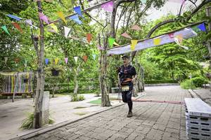 BIB: 
                            <button type="button" onclick="openModal(4374801)" class="btn btn-primary btn-sm float-right btn-popup" data-toggle="modal" data-target=".modal-high-quality">
                        <i class="fas fa-shopping-cart"></i> Add to Cart
                    </button>
                                            <button type="button" onclick="isThisMe(4374801, true)" class="btn btn-success btn-sm float-right btn-popup btn-isme hidden" data-toggle="tooltip" data-placement="bottom" title="นี่คือรูปของคุณใช่ไหม คลิกที่นี่เพื่อเอาเข้าอัลบั้ม">
                        <i class="fas fa-plus"></i> Add to album
                    </button>
                    <button type="button" onclick="isThisMe(4374801, false)" class="btn btn-warning btn-sm float-right btn-popup btn-isnotme hidden">
                        <i class="fas fa-ban"></i> Remove from album
                    </button>