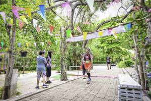 BIB: 
                            <button type="button" onclick="openModal(4376969)" class="btn btn-primary btn-sm float-right btn-popup" data-toggle="modal" data-target=".modal-high-quality">
                        <i class="fas fa-shopping-cart"></i> Add to Cart
                    </button>
                                            <button type="button" onclick="isThisMe(4376969, true)" class="btn btn-success btn-sm float-right btn-popup btn-isme hidden" data-toggle="tooltip" data-placement="bottom" title="นี่คือรูปของคุณใช่ไหม คลิกที่นี่เพื่อเอาเข้าอัลบั้ม">
                        <i class="fas fa-plus"></i> Add to album
                    </button>
                    <button type="button" onclick="isThisMe(4376969, false)" class="btn btn-warning btn-sm float-right btn-popup btn-isnotme hidden">
                        <i class="fas fa-ban"></i> Remove from album
                    </button>