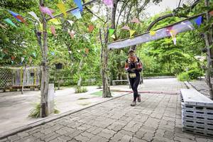 BIB: 5000
                            <button type="button" onclick="openModal(4381888)" class="btn btn-primary btn-sm float-right btn-popup" data-toggle="modal" data-target=".modal-high-quality">
                        <i class="fas fa-shopping-cart"></i> Add to Cart
                    </button>
                                            <button type="button" onclick="isThisMe(4381888, true)" class="btn btn-success btn-sm float-right btn-popup btn-isme hidden" data-toggle="tooltip" data-placement="bottom" title="นี่คือรูปของคุณใช่ไหม คลิกที่นี่เพื่อเอาเข้าอัลบั้ม">
                        <i class="fas fa-plus"></i> Add to album
                    </button>
                    <button type="button" onclick="isThisMe(4381888, false)" class="btn btn-warning btn-sm float-right btn-popup btn-isnotme hidden">
                        <i class="fas fa-ban"></i> Remove from album
                    </button>